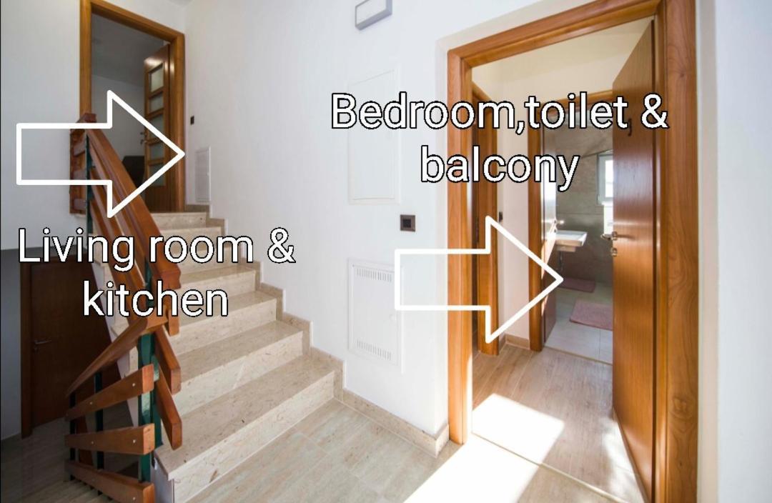 Ve & Ki Apartment Podstrana Bilik gambar